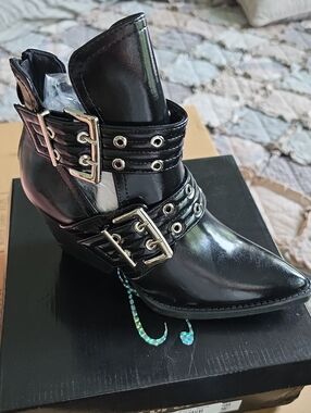 Forever 21 Black Pointed Toe Buckle Ankle Boots